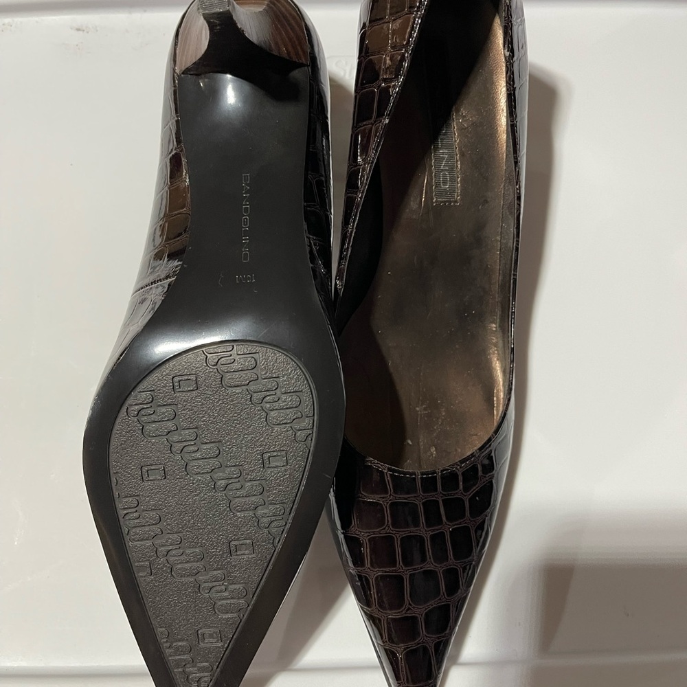 Shoes - Picture 2 of 3